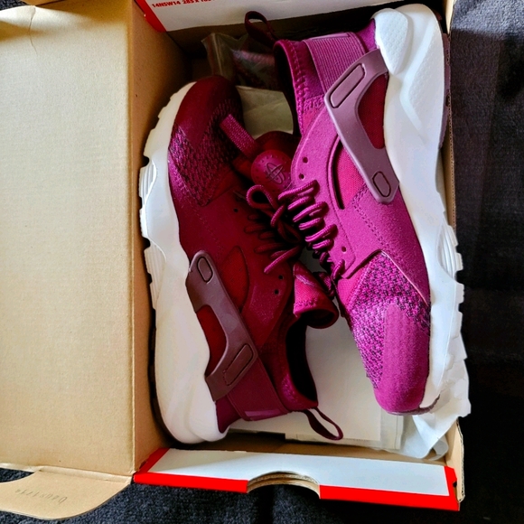 Nike Huarache Run sneakers - Picture 1 of 5